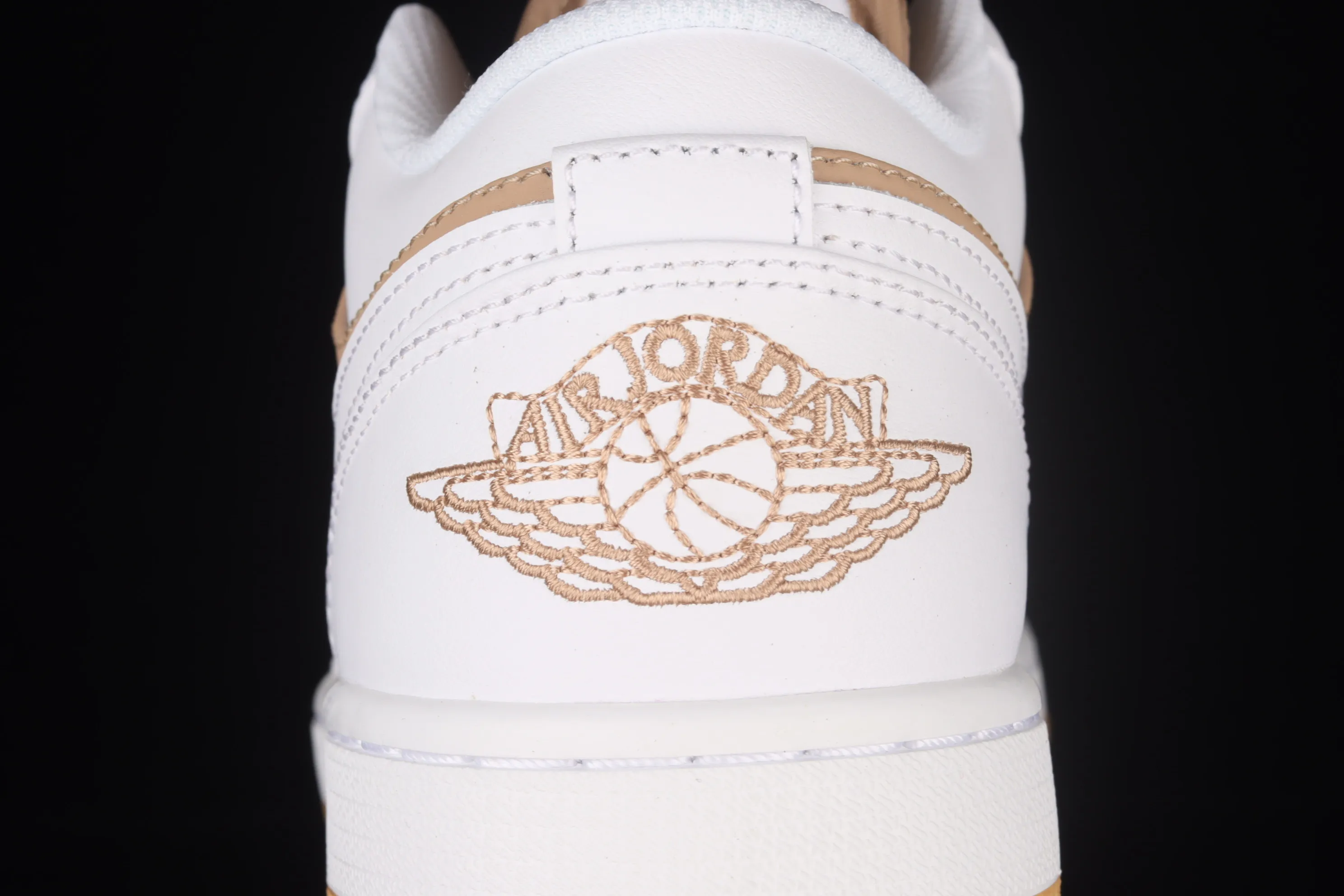 All categories Air Jordan Jordan series basketball shoes Air Jordan 1 Low G version pure original Air Jordan 1 Low AJ1 Joe 1 white and yellow low-top cultural and leisure sports sneakers DN6999-100